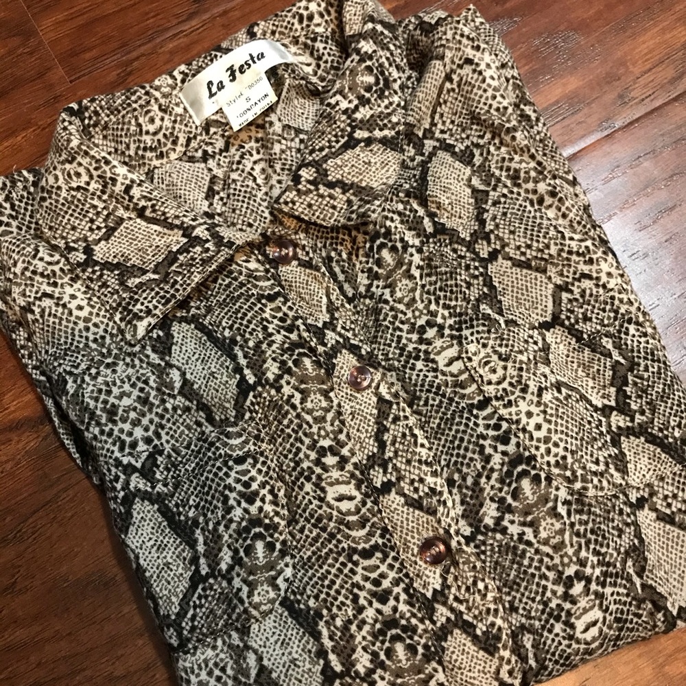 Women shirt